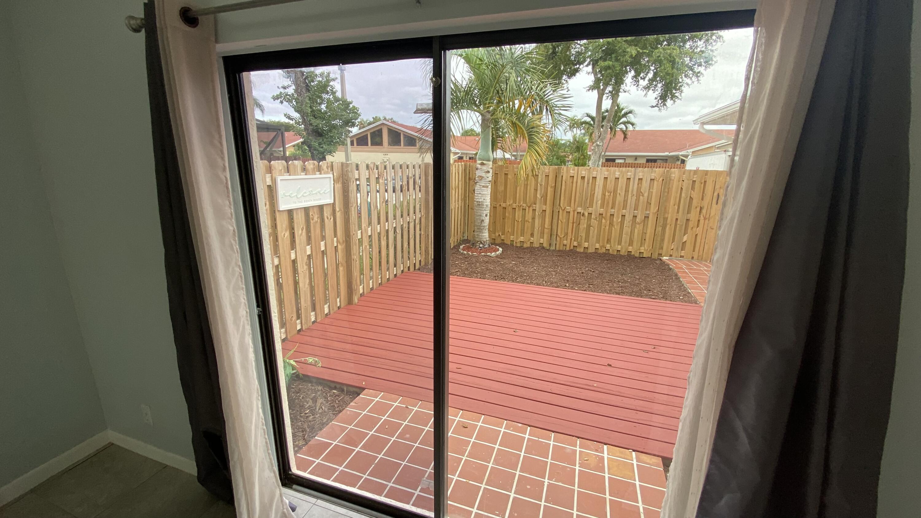 WESTCHESTER TOWNHOUSES - Residential