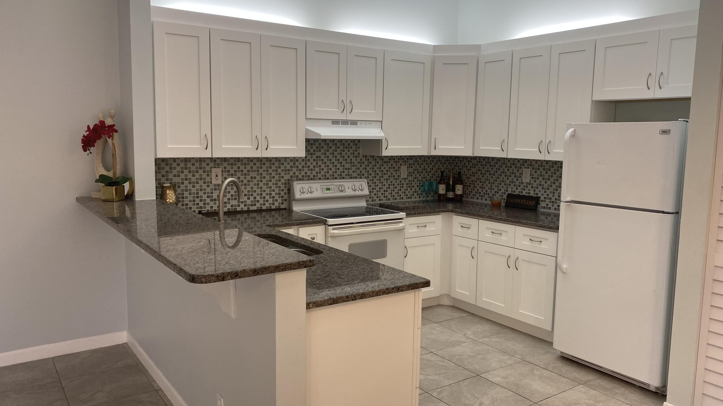 WESTCHESTER TOWNHOUSES - Residential