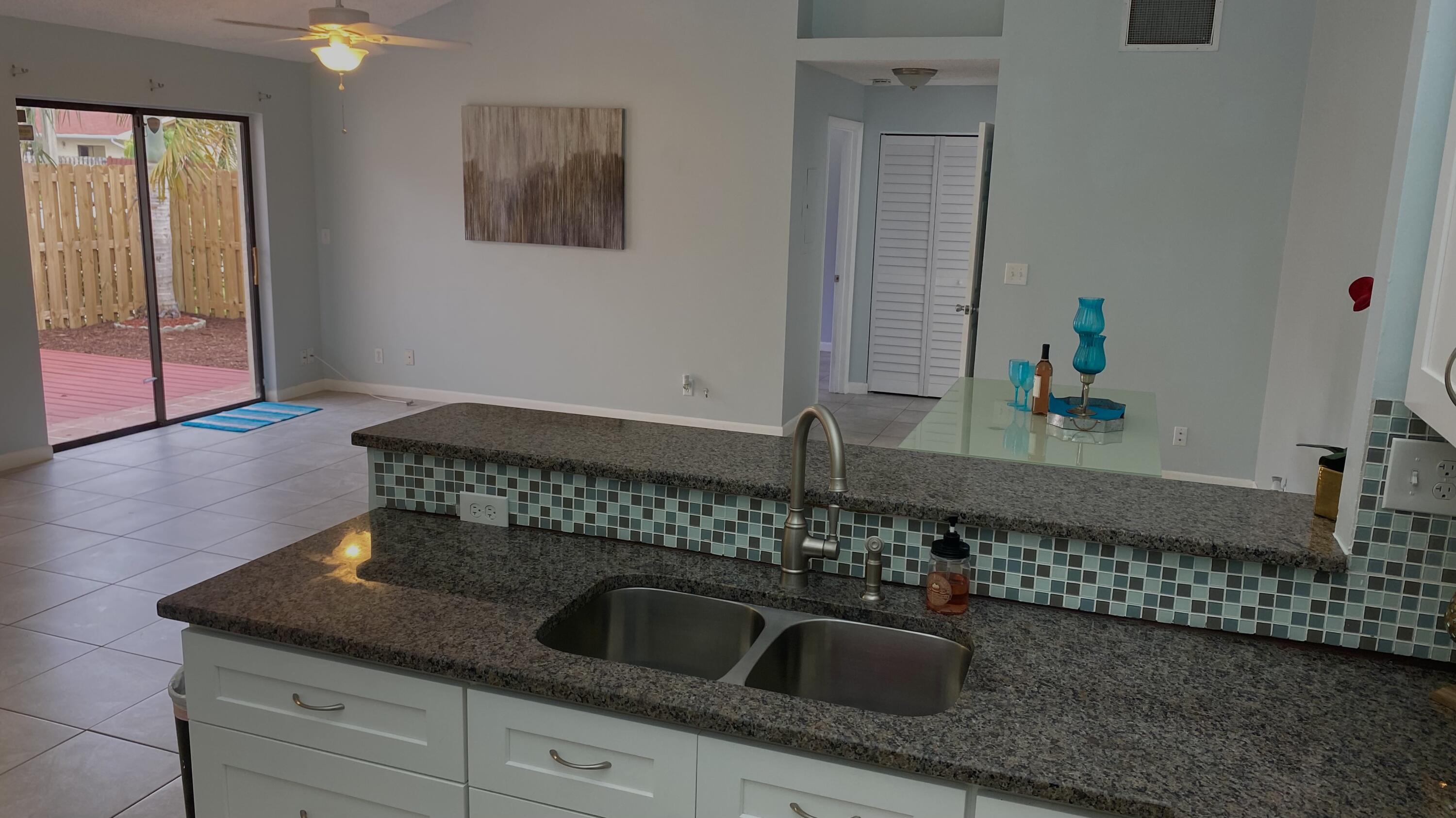 WESTCHESTER TOWNHOUSES - Residential