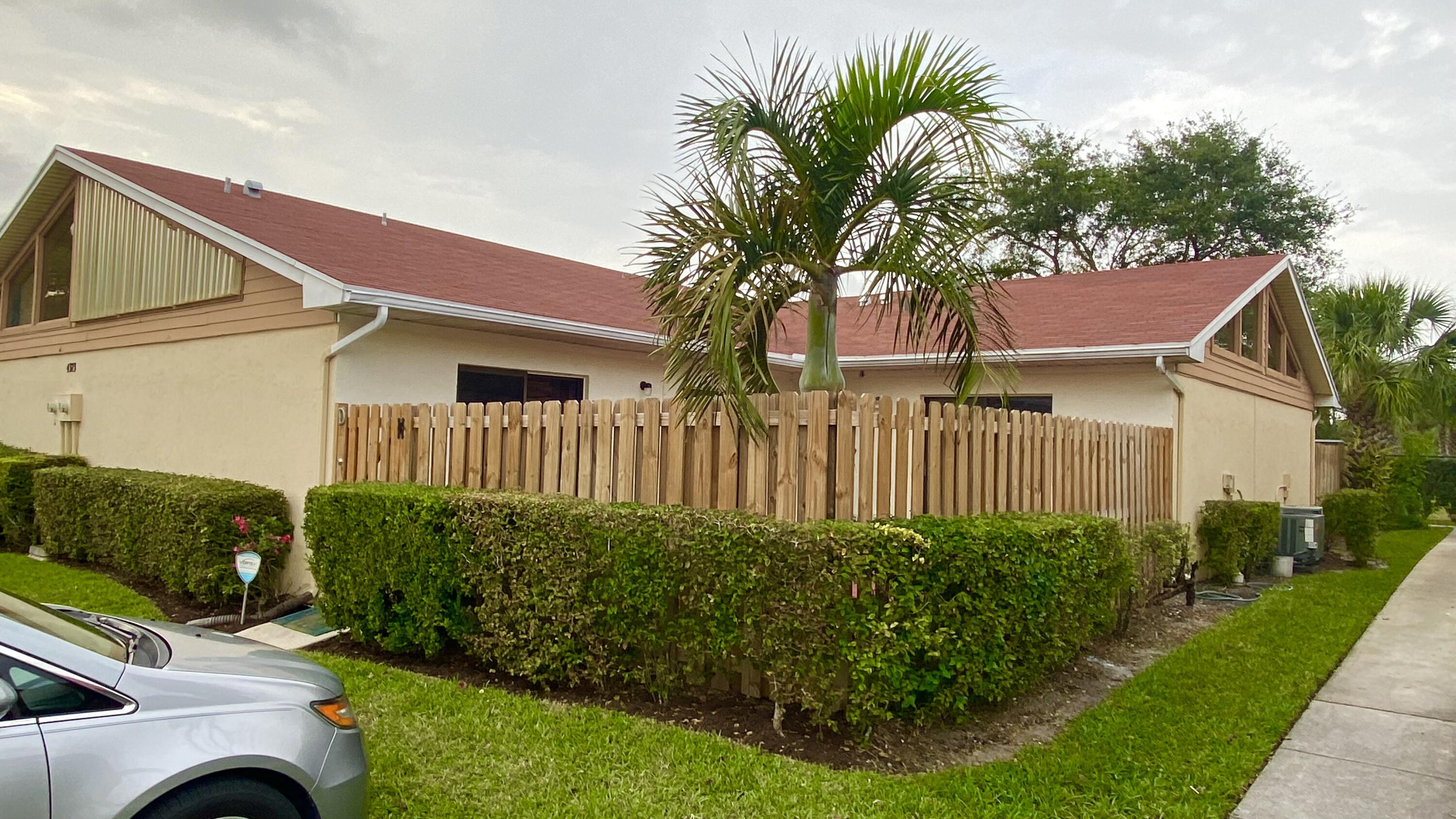 WESTCHESTER TOWNHOUSES - Residential