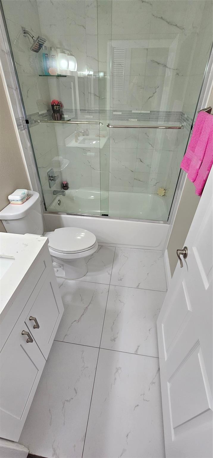 REFLECTIONS AT PEMBROKE P - Residential Lease