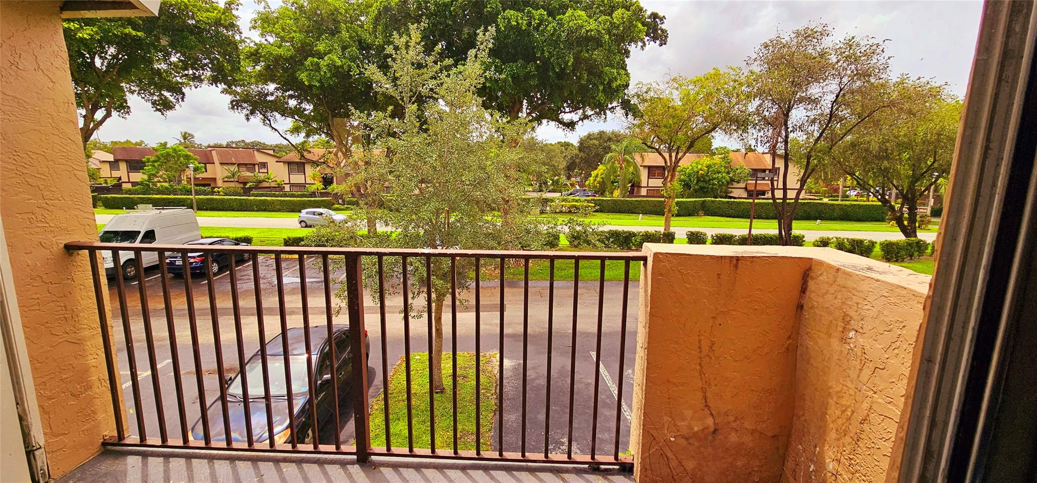 REFLECTIONS AT PEMBROKE P - Residential Lease