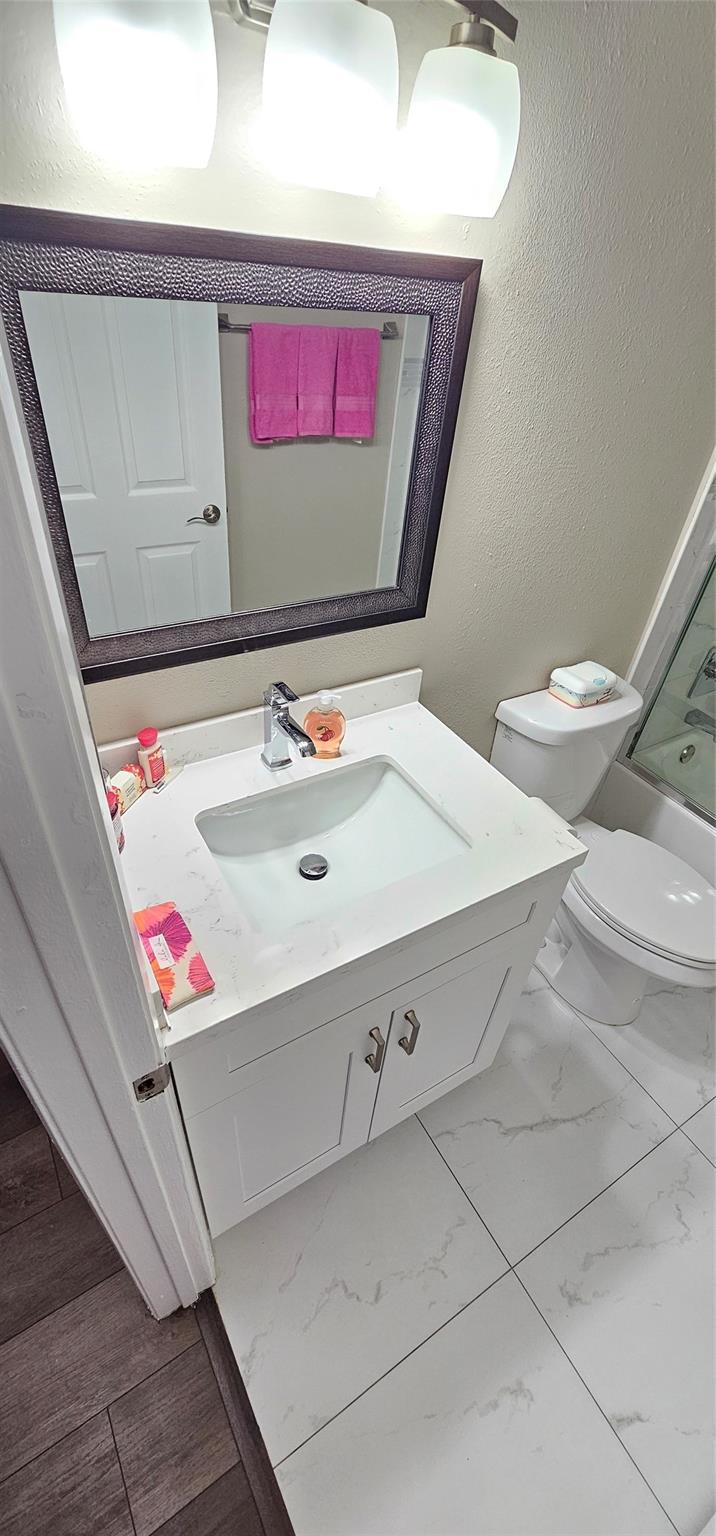 REFLECTIONS AT PEMBROKE P - Residential Lease