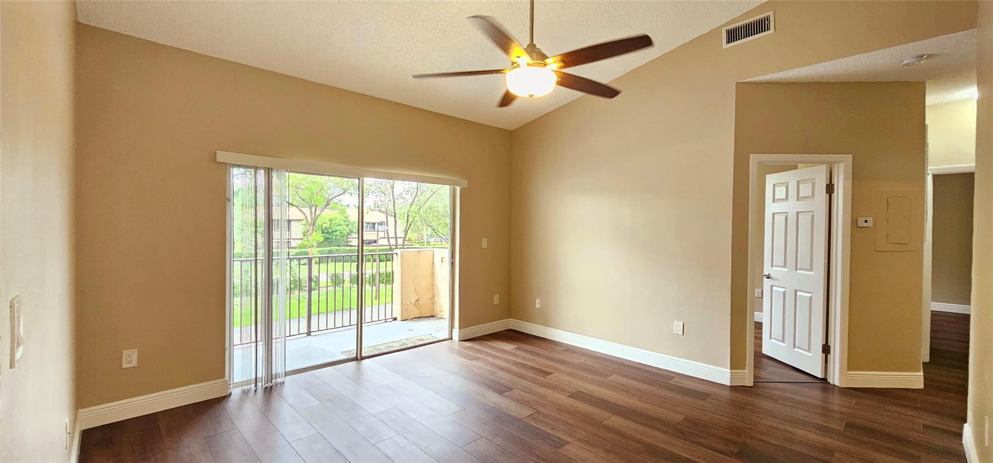 REFLECTIONS AT PEMBROKE P - Residential Lease