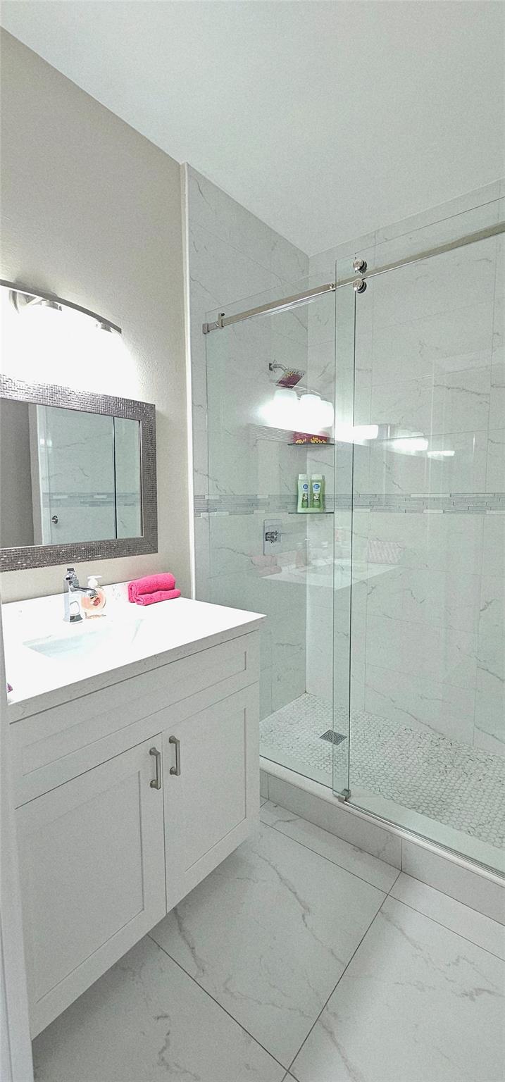 REFLECTIONS AT PEMBROKE P - Residential Lease