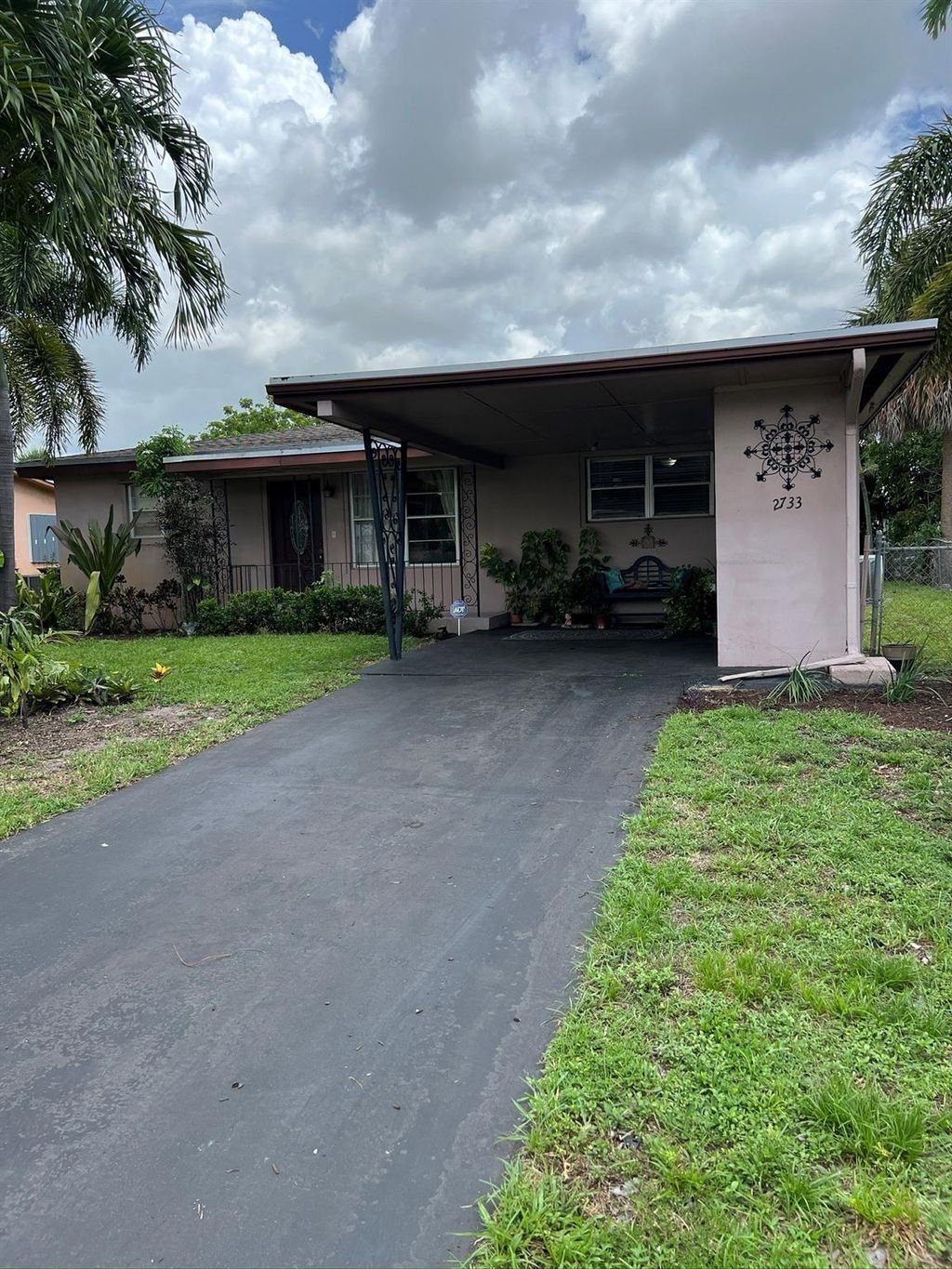 Photo of 2733 SW 9th Street, Fort Lauderdale, FL 33312 (MLS # F10454025)