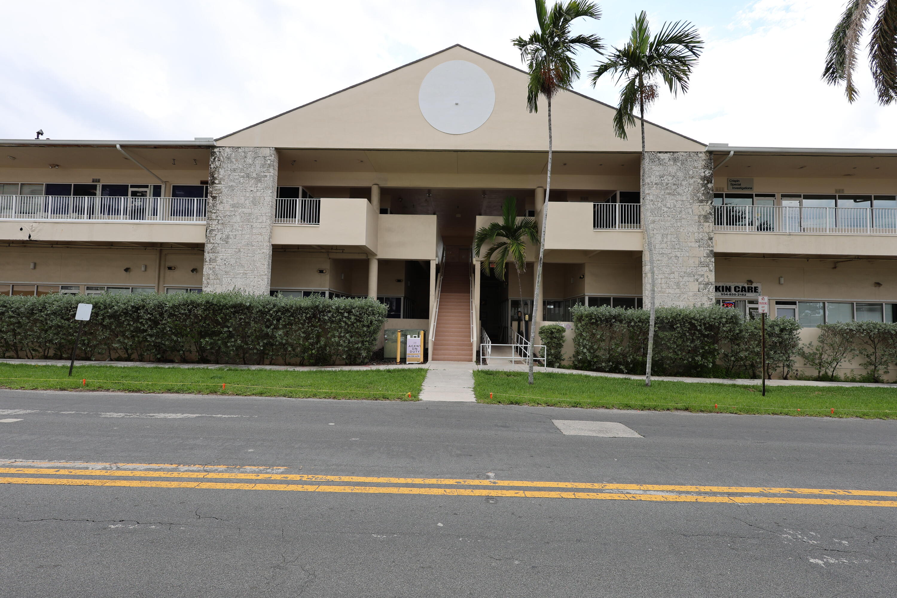 101 N Riverside Drive South 117