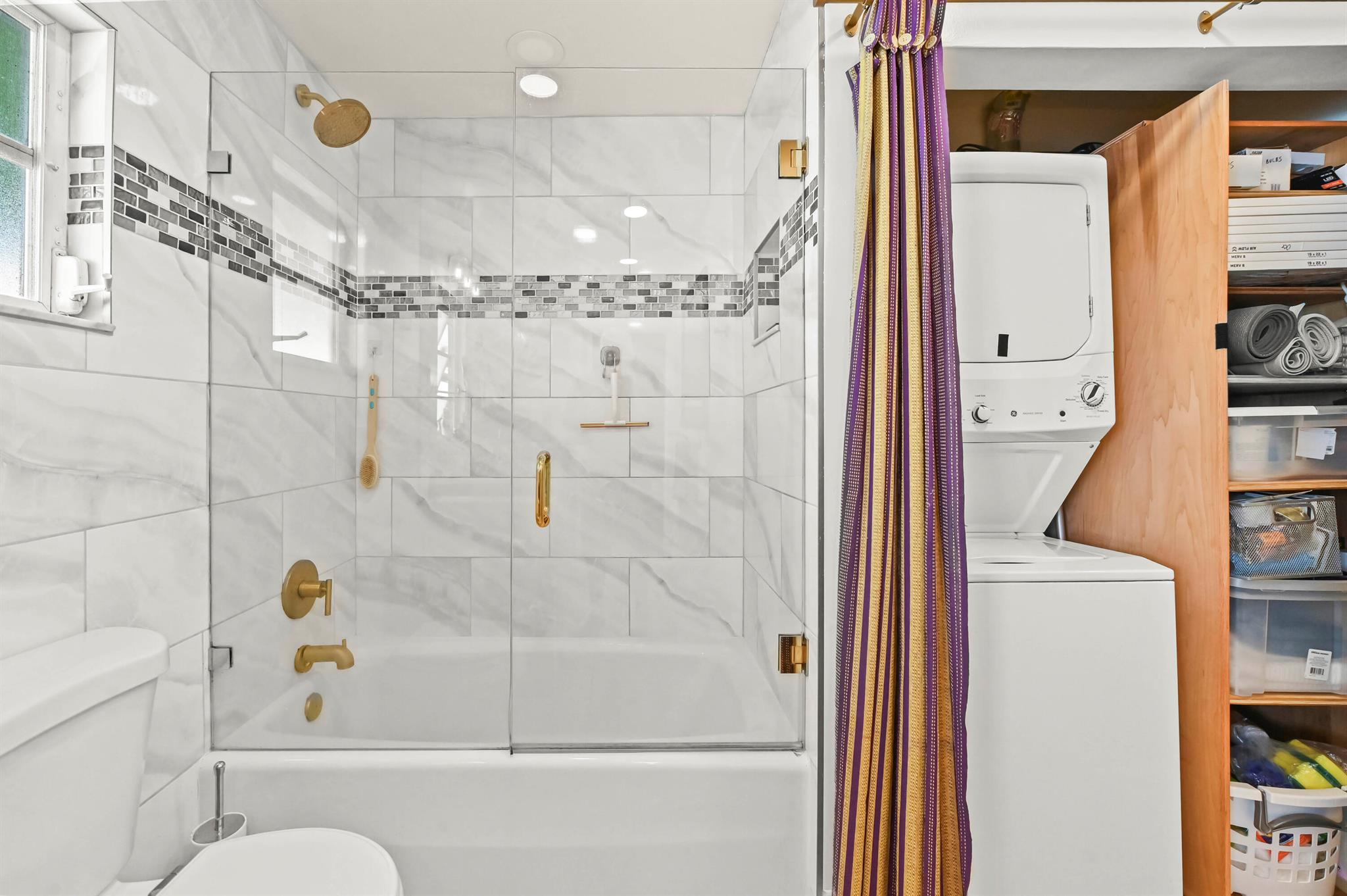 COLLEGE PARK - Residential