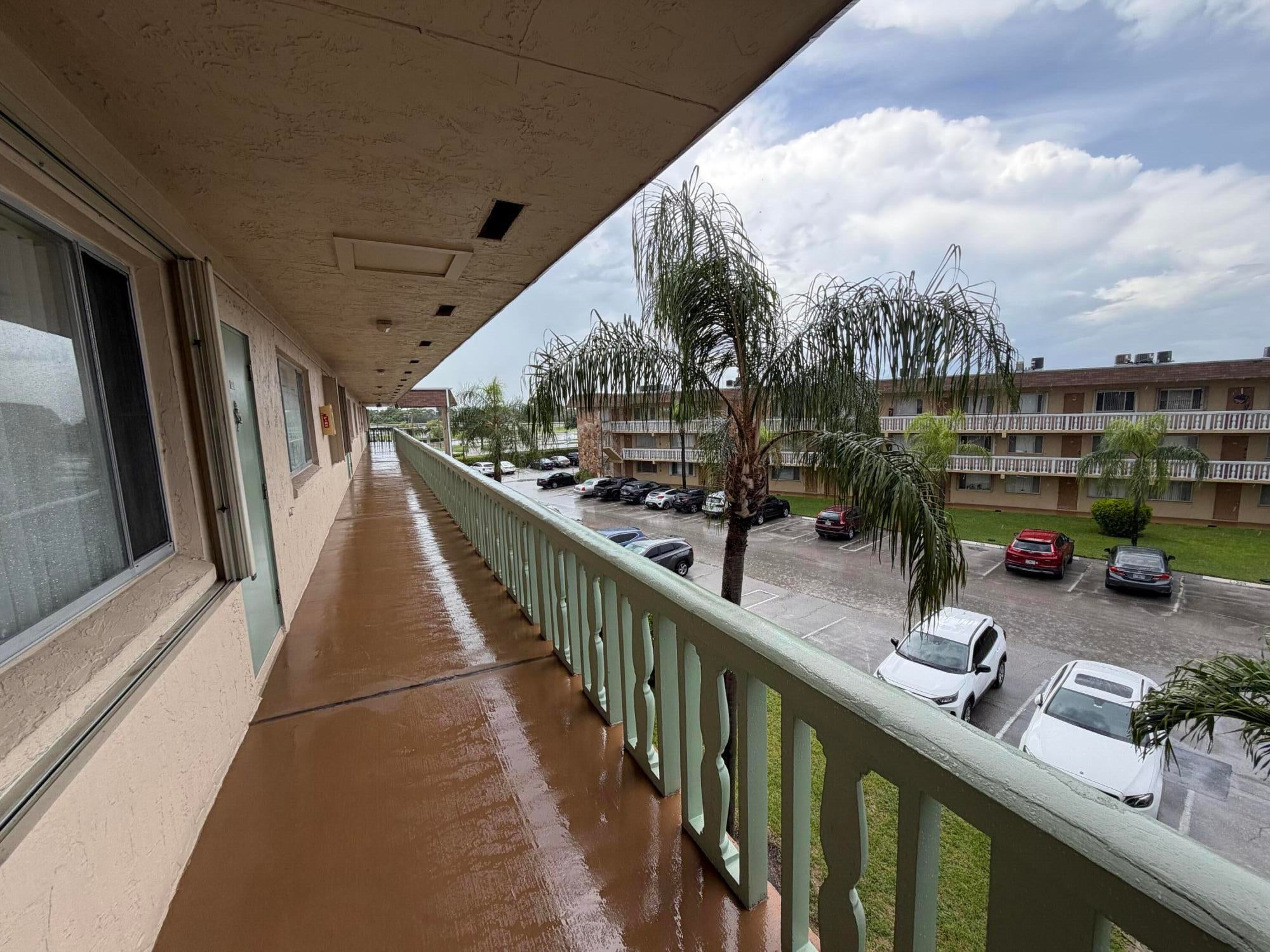 700 VILLAGE GREEN Court 314