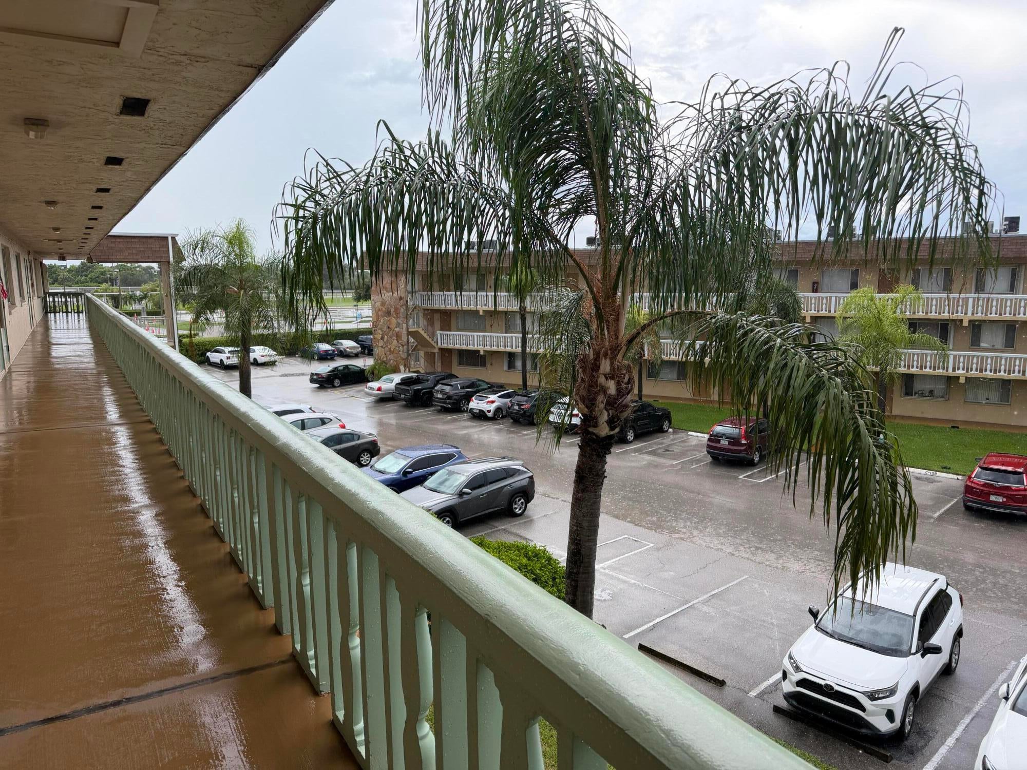 700 VILLAGE GREEN Court 314