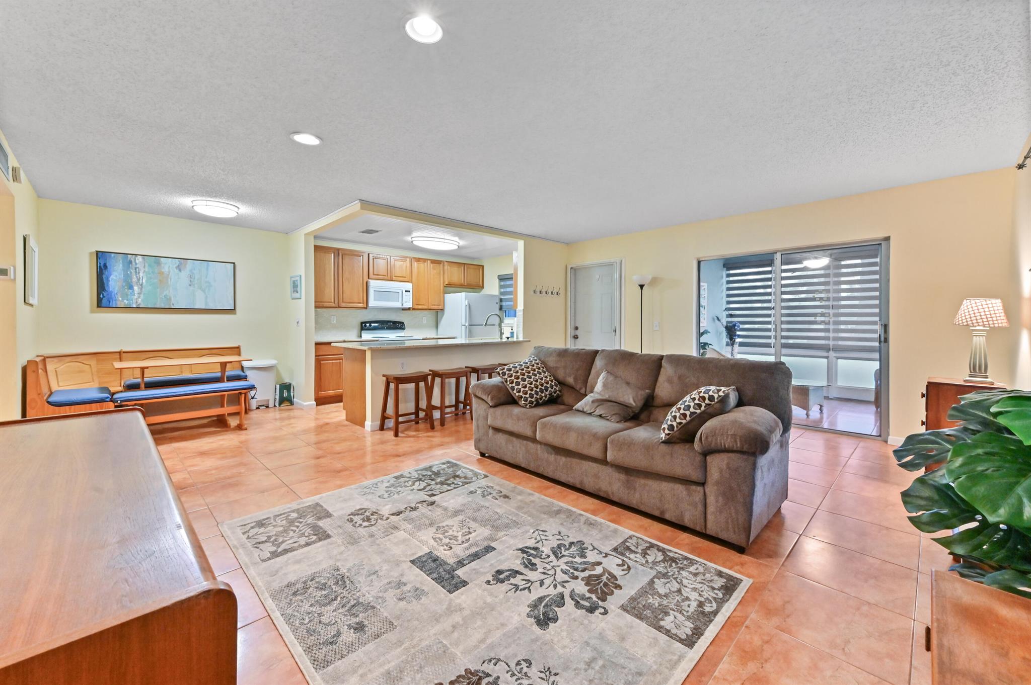 1060 North Drive A