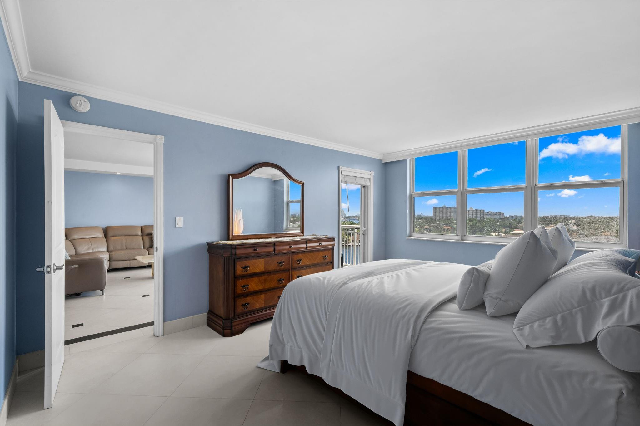 BAYSHORE TOWERS - Residential Lease