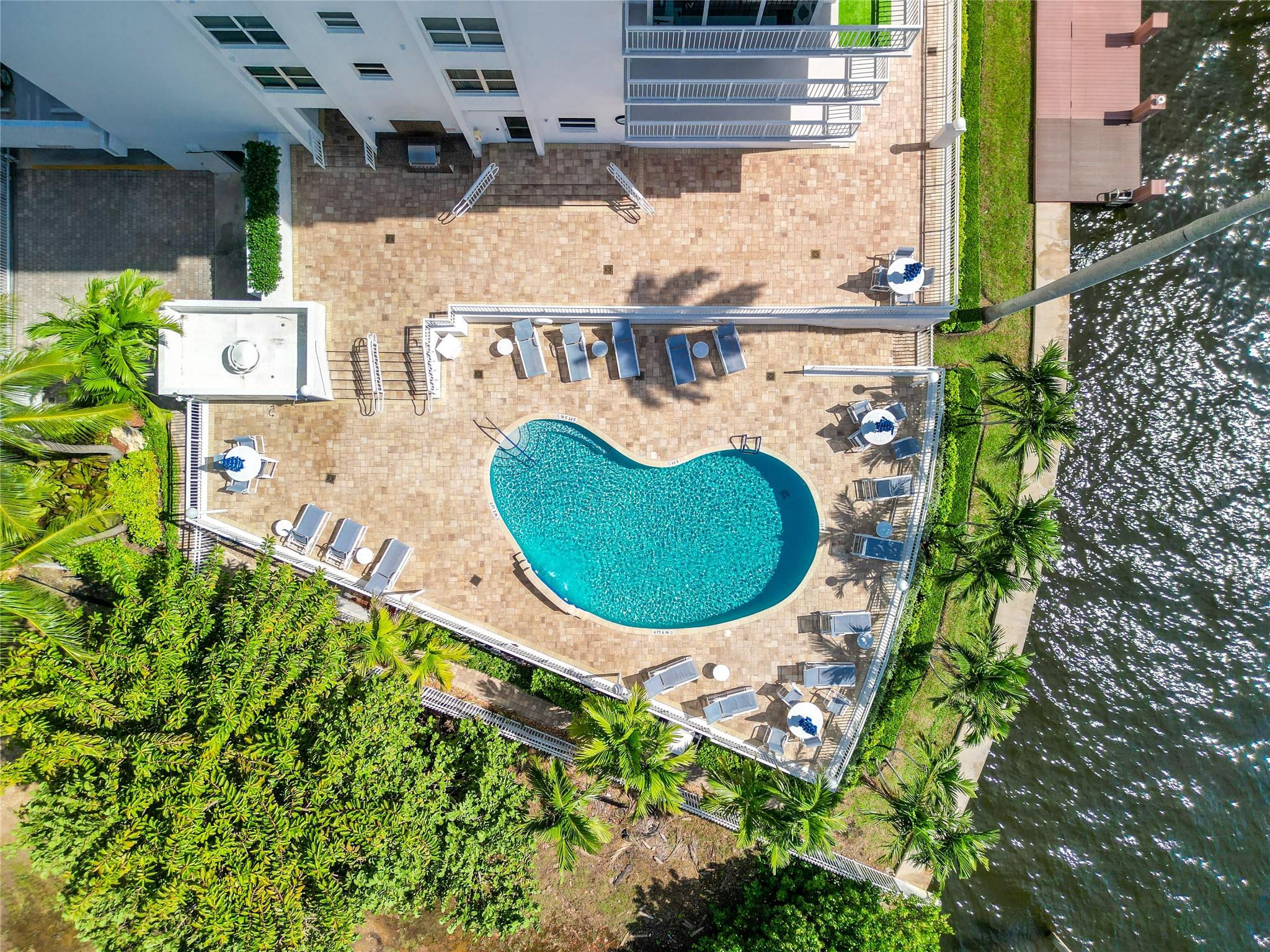 BAYSHORE TOWERS - Residential Lease