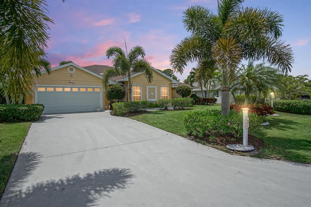 Photo of 6876 Bronte Circle, Port Saint Lucie, FL 34952 (MLS # R10711873)