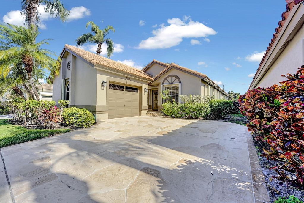 Photo of 6117 Bay Isles Drive, Boynton Beach, FL 33437 (MLS # R11057264)
