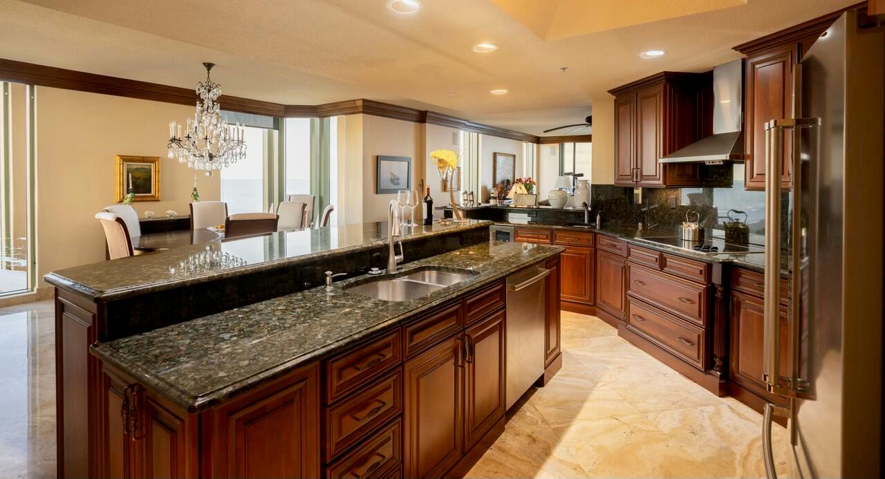 ALTAMIRA AT N HUTCHINSON - Residential