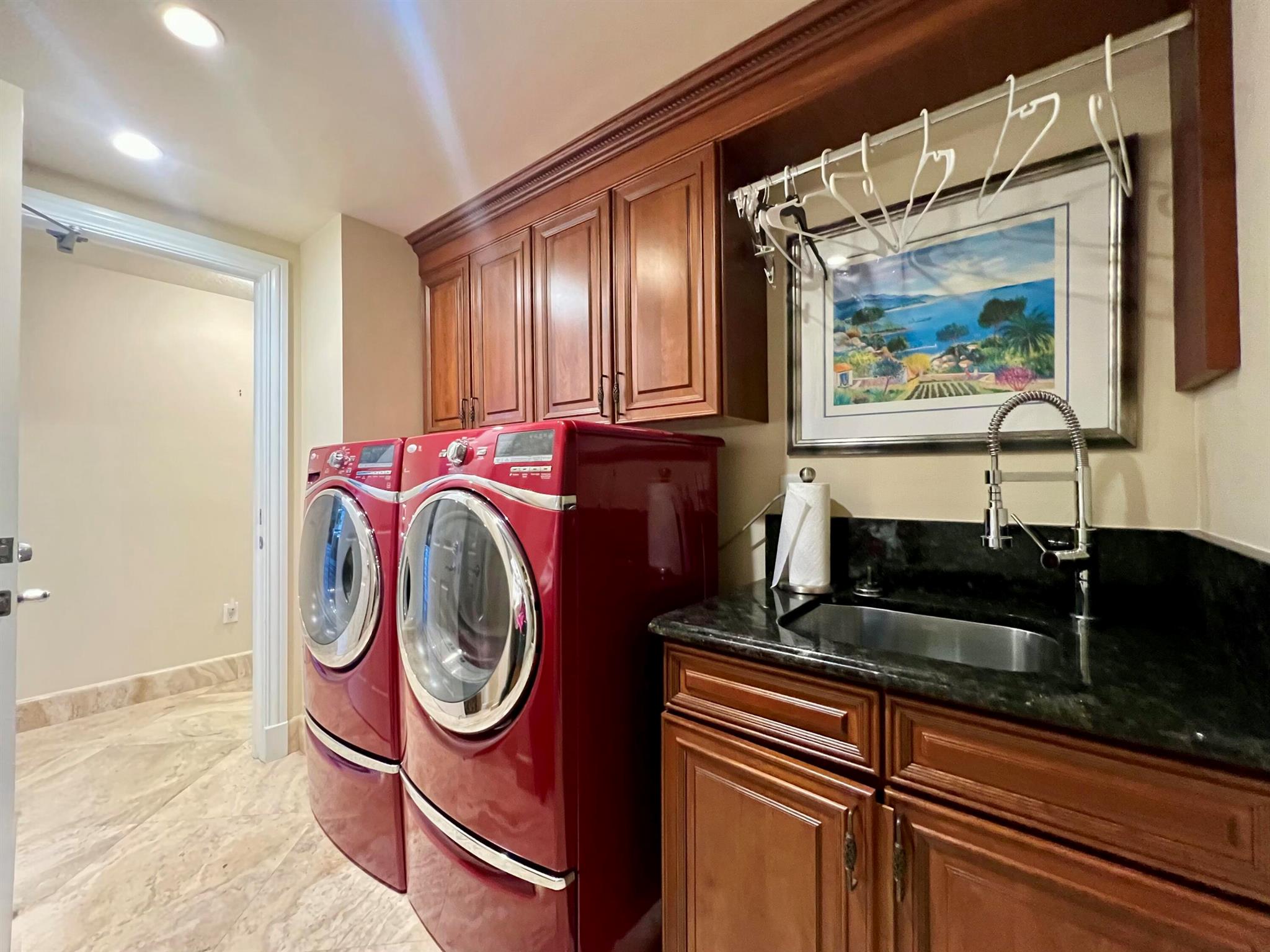ALTAMIRA AT N HUTCHINSON - Residential