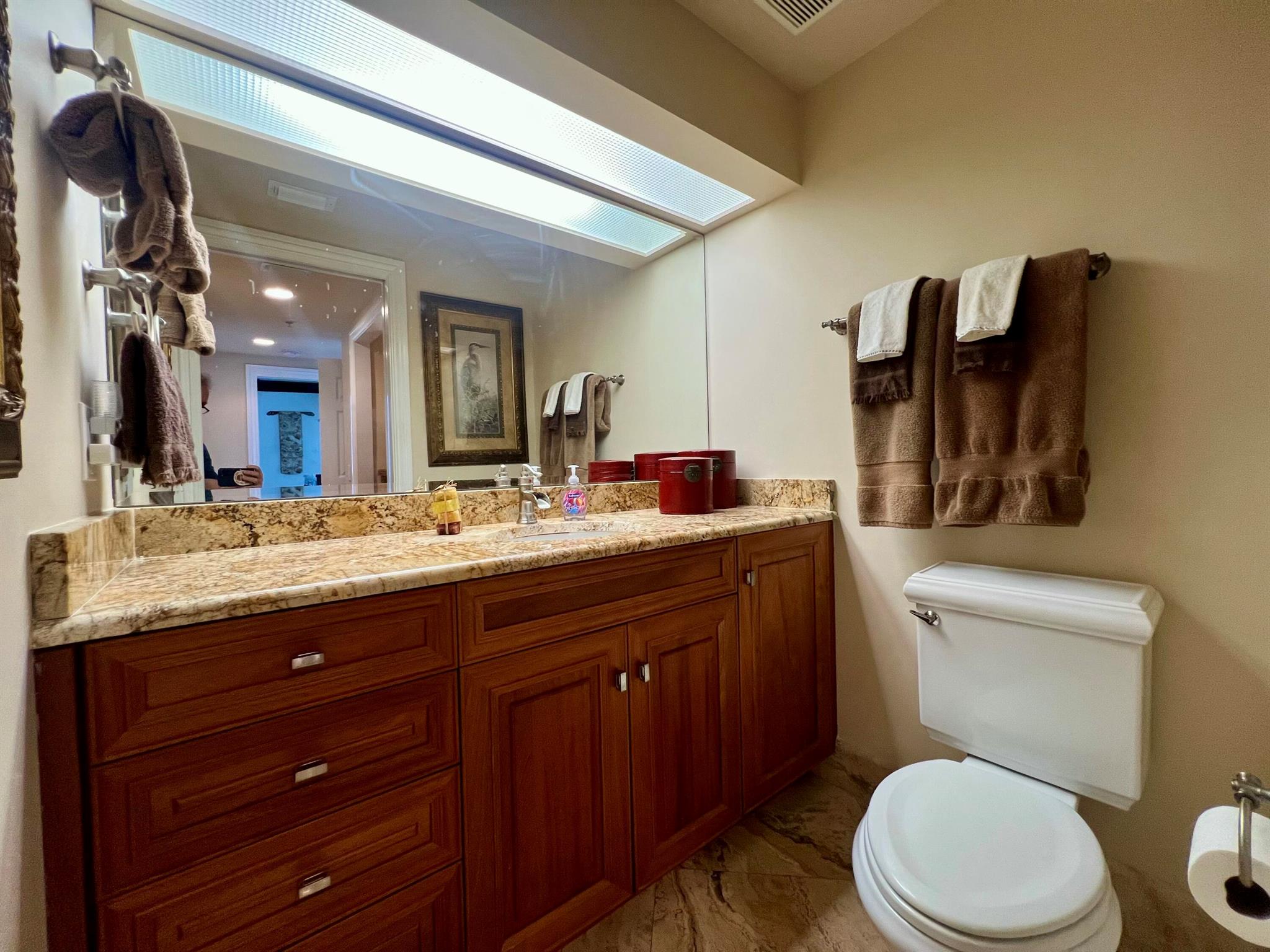 ALTAMIRA AT N HUTCHINSON - Residential