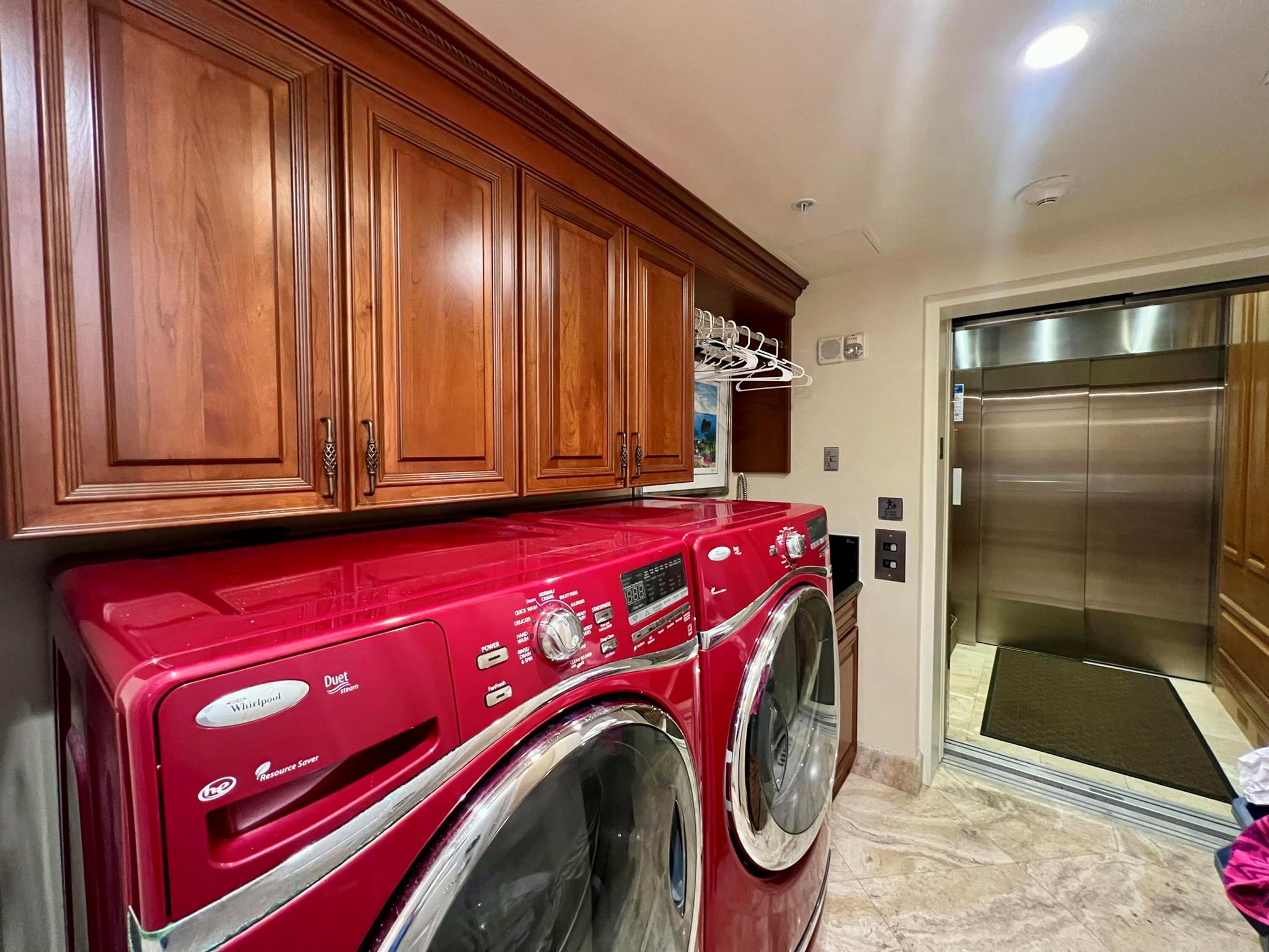 ALTAMIRA AT N HUTCHINSON - Residential