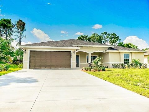 A home in Port Saint Lucie