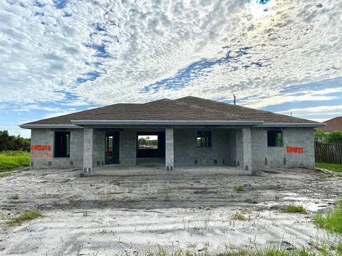 A home in Port Saint Lucie