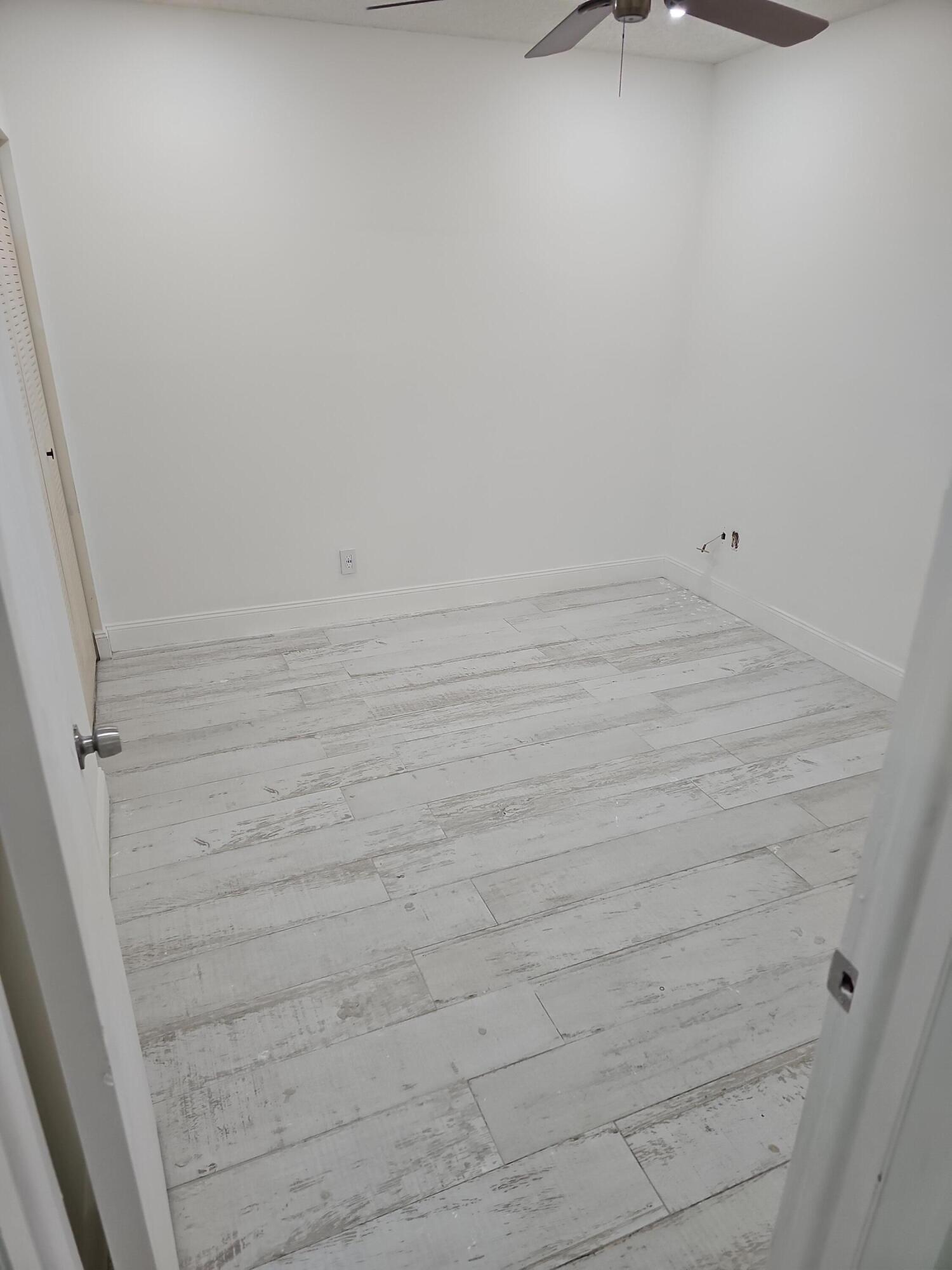128 S Cypress Road 834