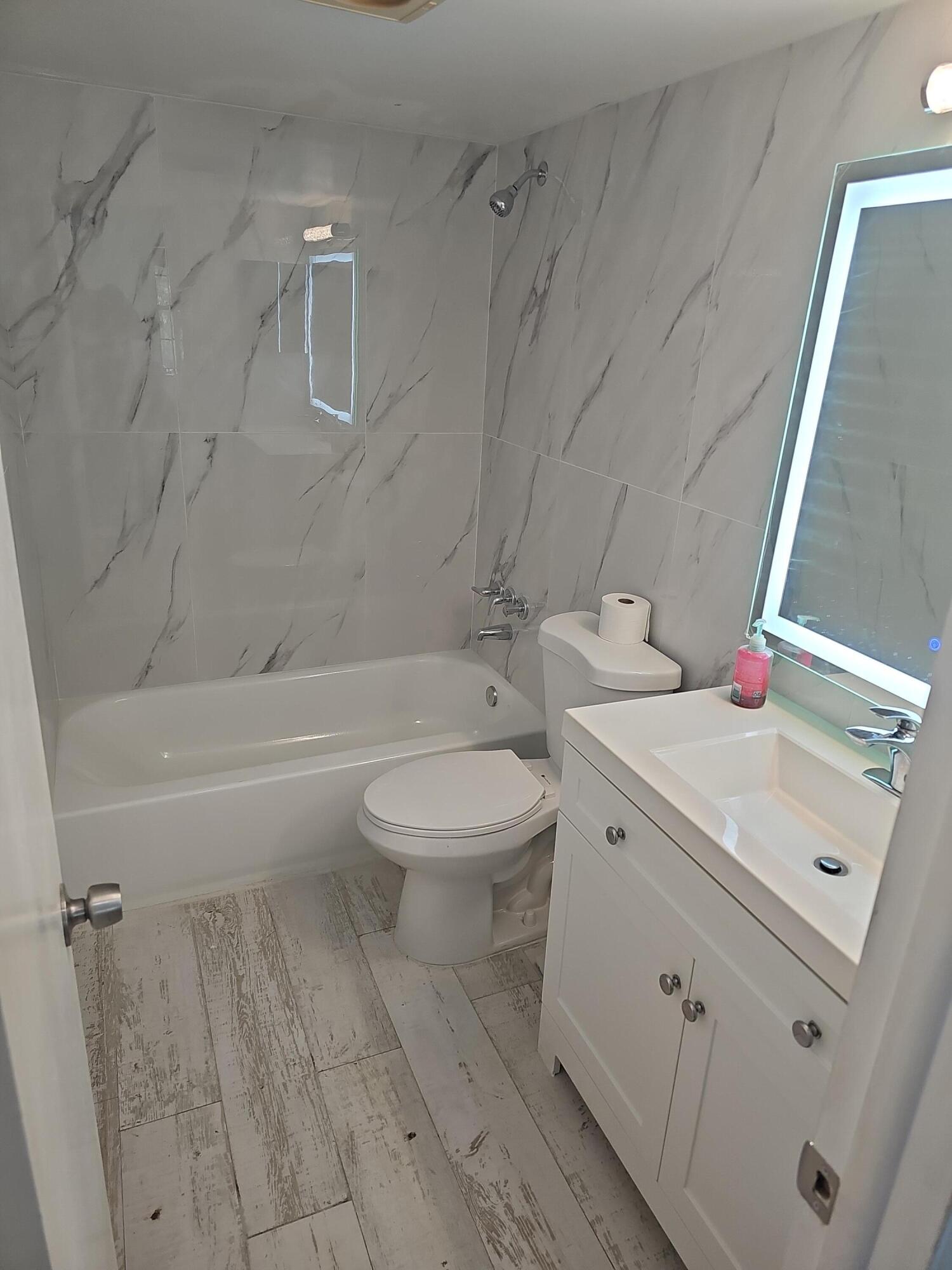 128 S Cypress Road 834