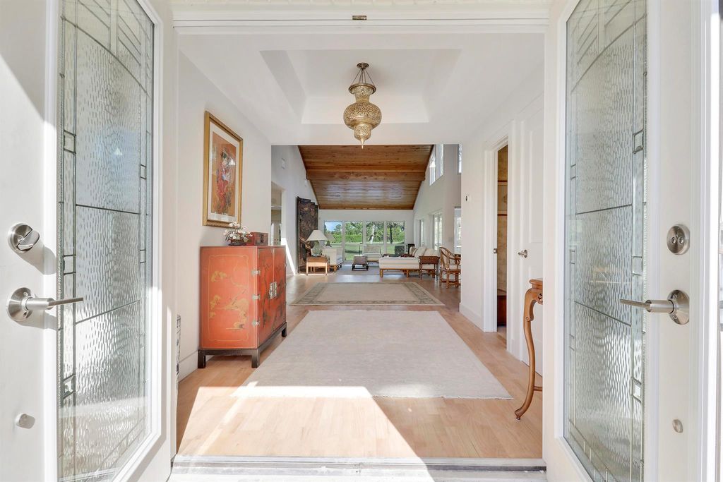 Photo of 13760 Sand Crane Drive, Palm Beach Gardens, FL 33418 (MLS # R11138945)