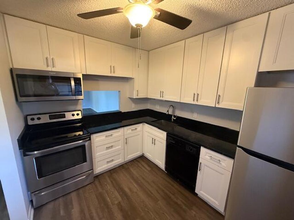 Photo of 2828 Casita Way #211, Delray Beach, FL 33445 (MLS # R11111005)