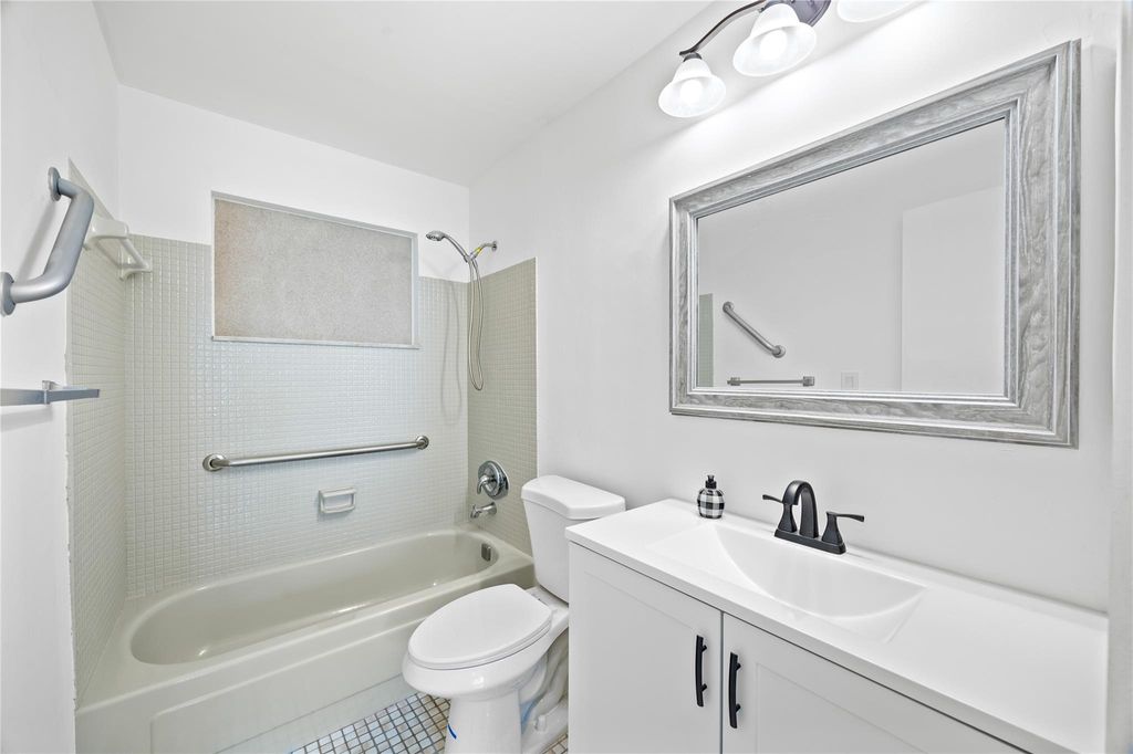 Photo of 2920 NW 2nd Ave, Pompano Beach, FL 33064 (MLS # F10521223)