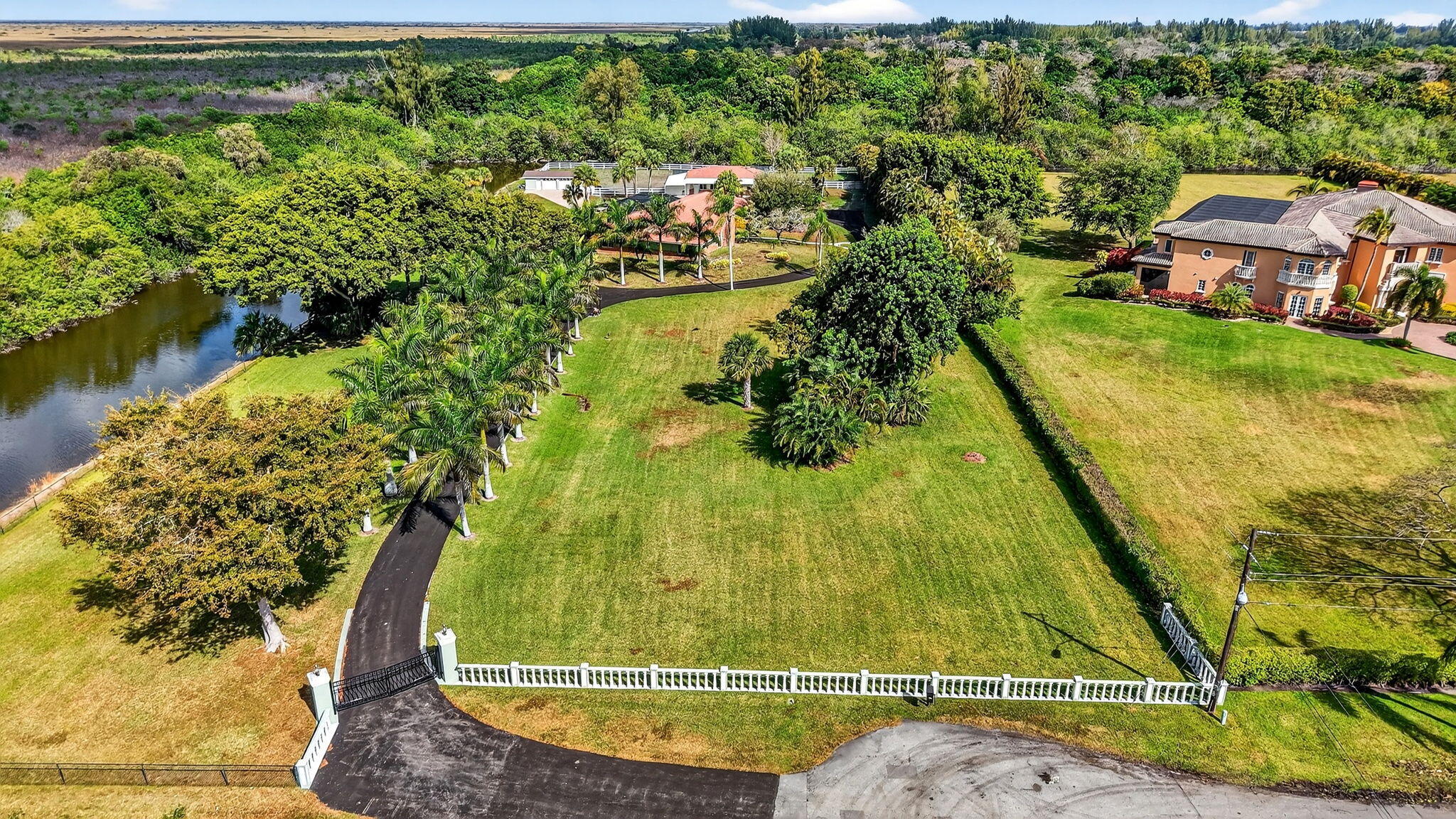 Tierra Del Rey - Residential Lease