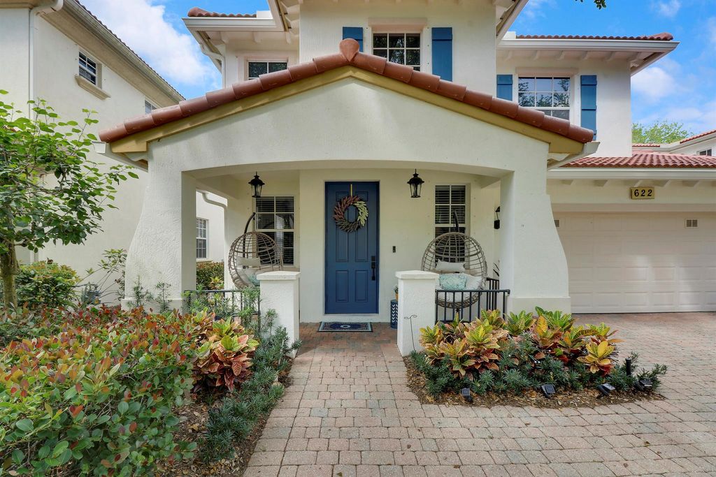 Photo of 622 Castle Drive, Palm Beach Gardens, FL 33410 (MLS # R10970727)