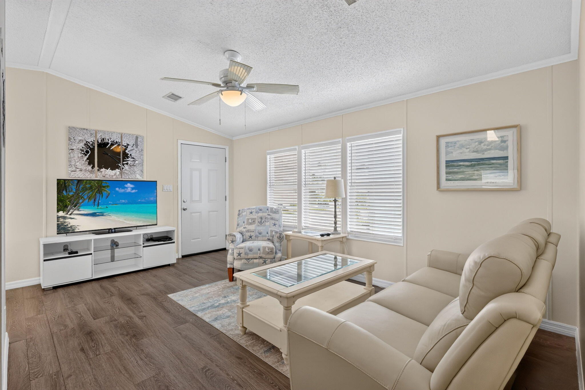 351 Nettles Boulevard, Jensen Beach, FL, 34957/$449,900 2 351 Nettles Boulevard