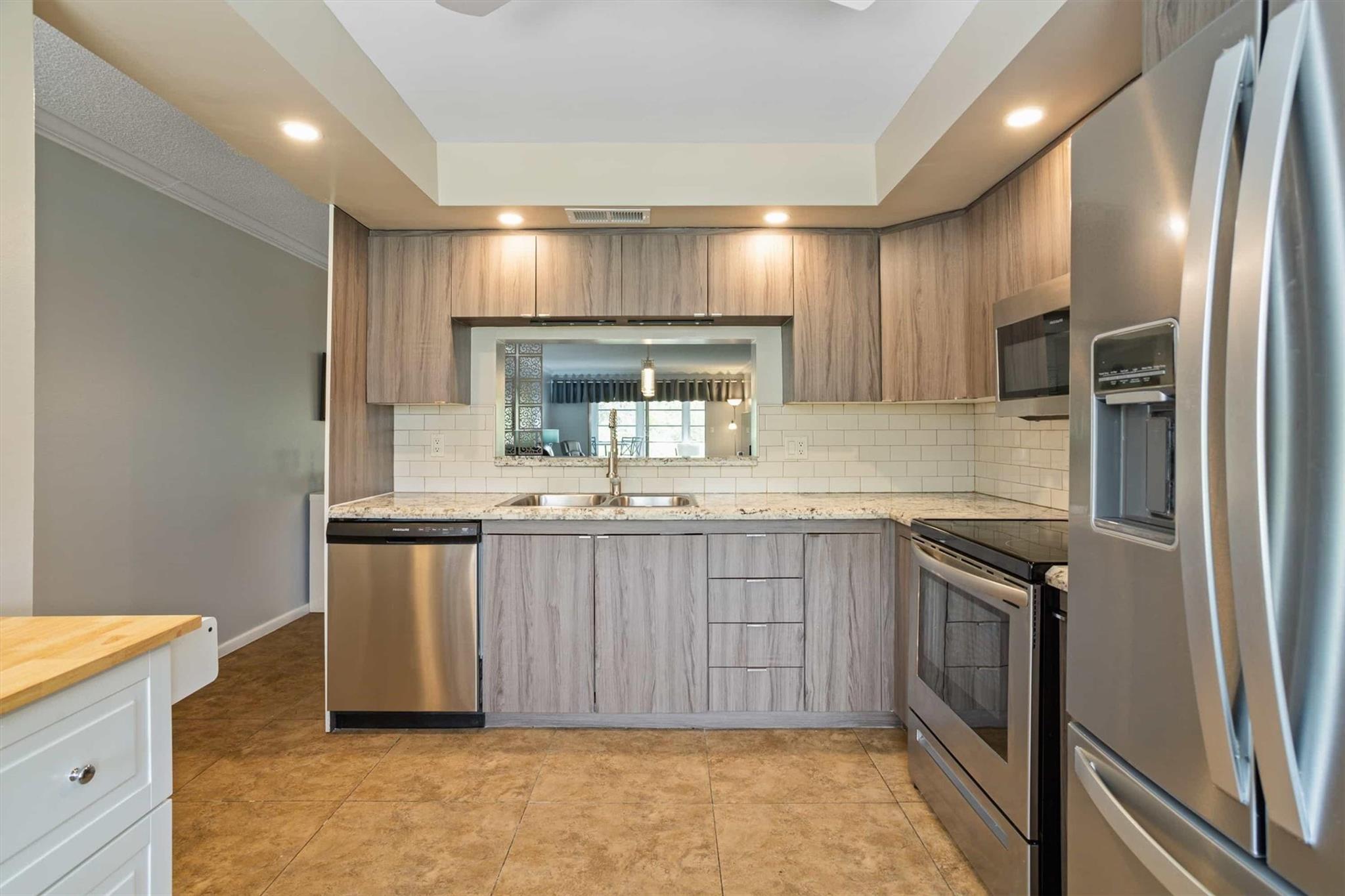 Wynmoor  Lucaya - Residential