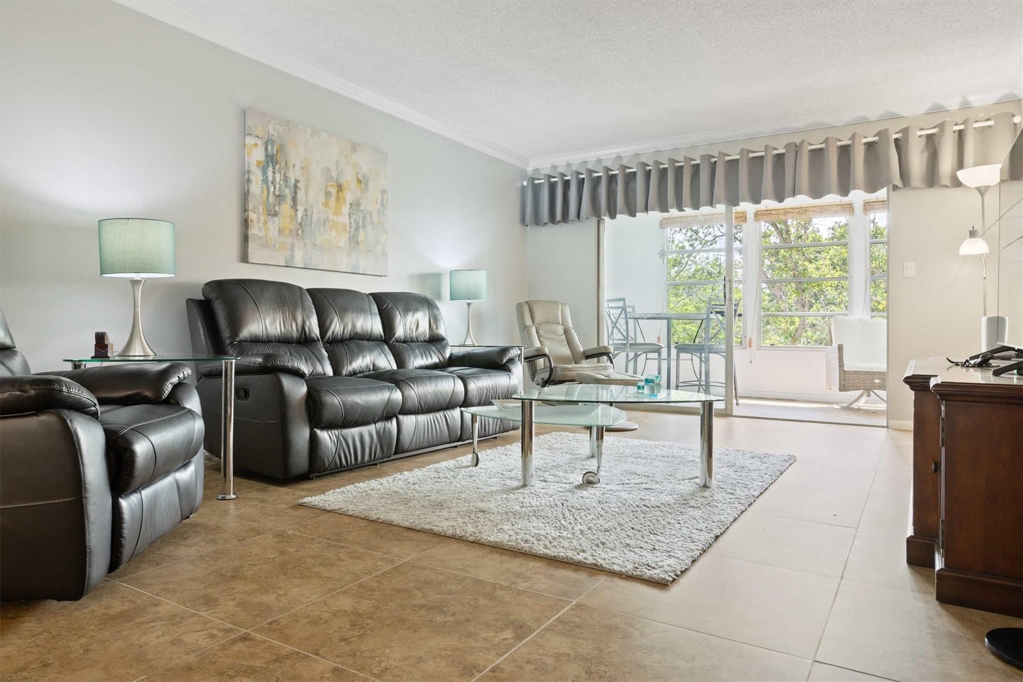 Wynmoor  Lucaya - Residential