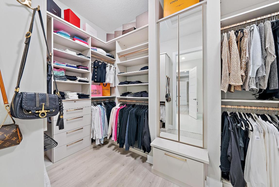 AlTON NEIGHBORHOOD 1 - Residential