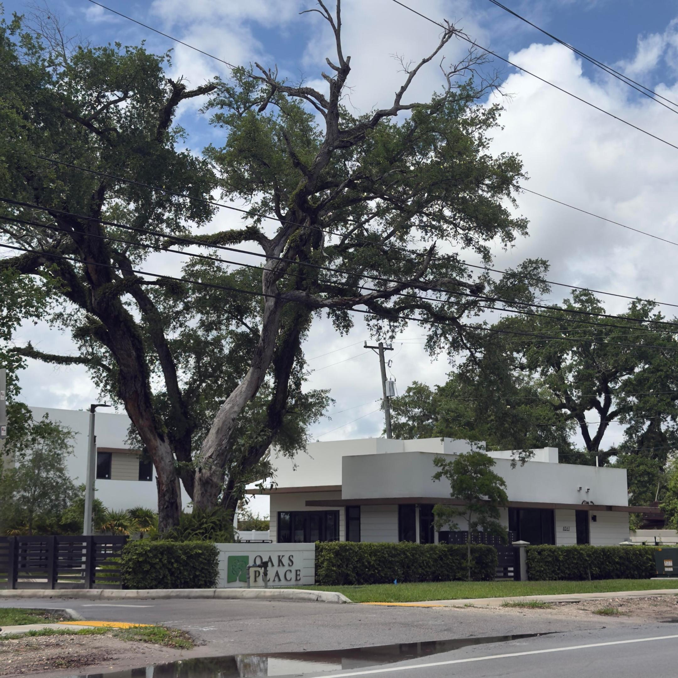 OAKS PLACE - Residential Lease