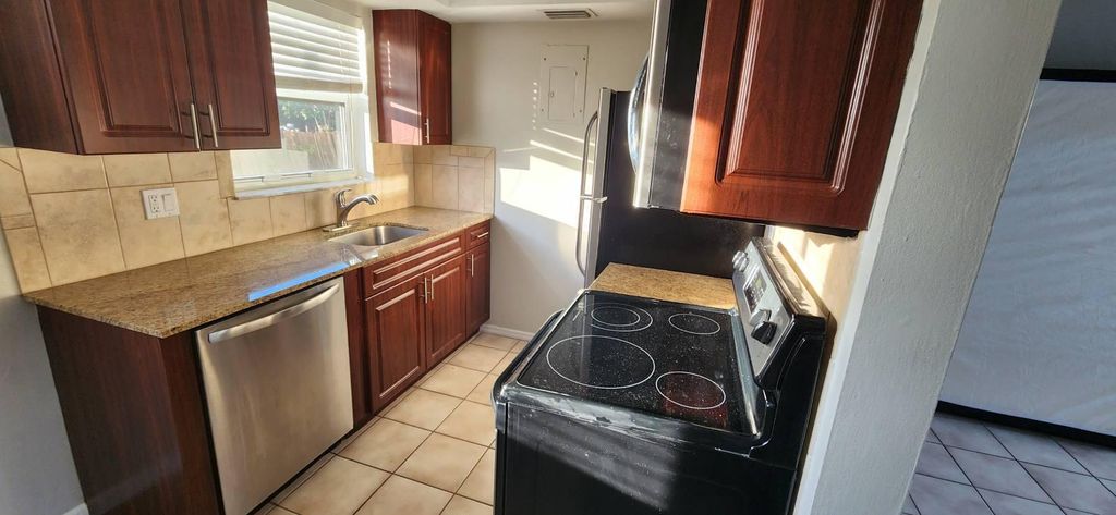 Photo of 242 NE 12th Street #2, Delray Beach, FL 33444 (MLS # R11044183)