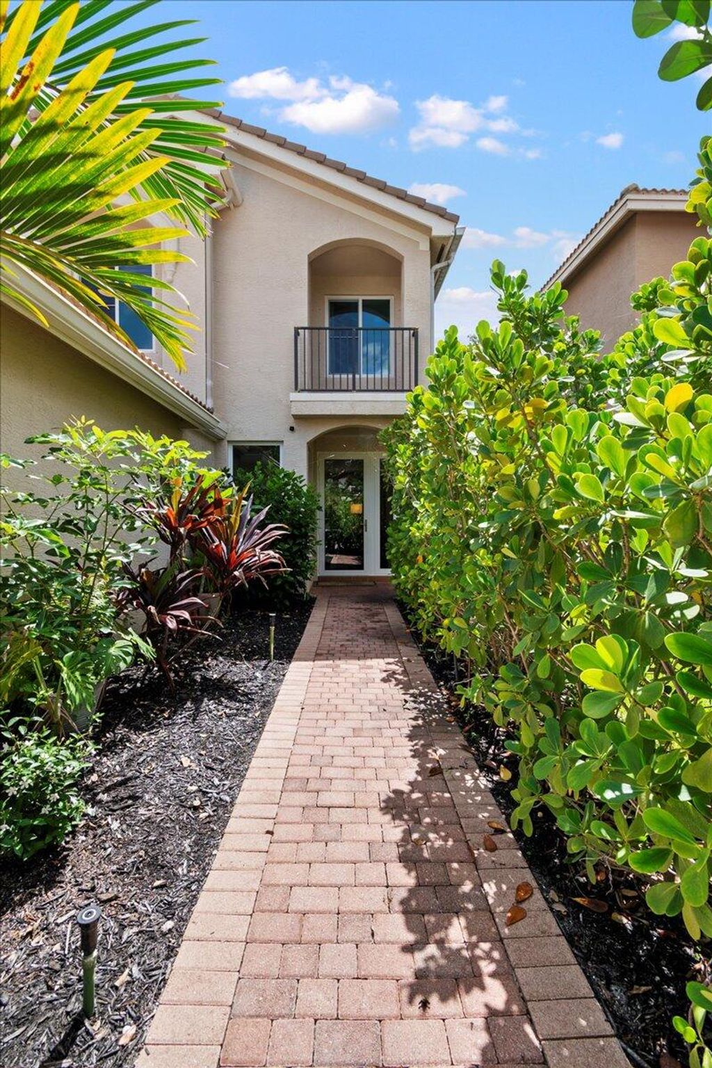 Photo of 11410 Millpond Greens Drive, Boynton Beach, FL 33473 (MLS # R11005958)