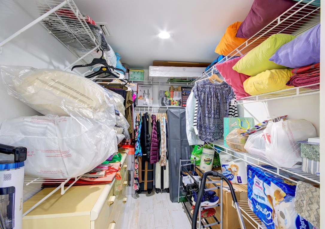 SWEETWATER - Residential