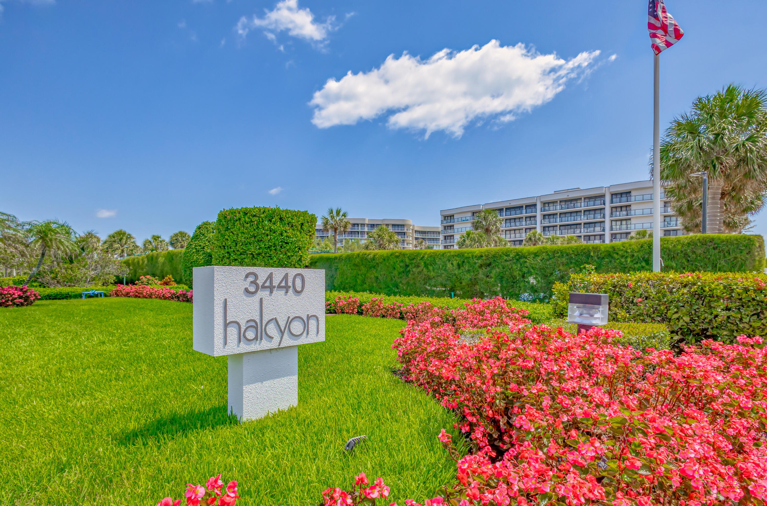 HALCYON OF PALM BEACH - Residential