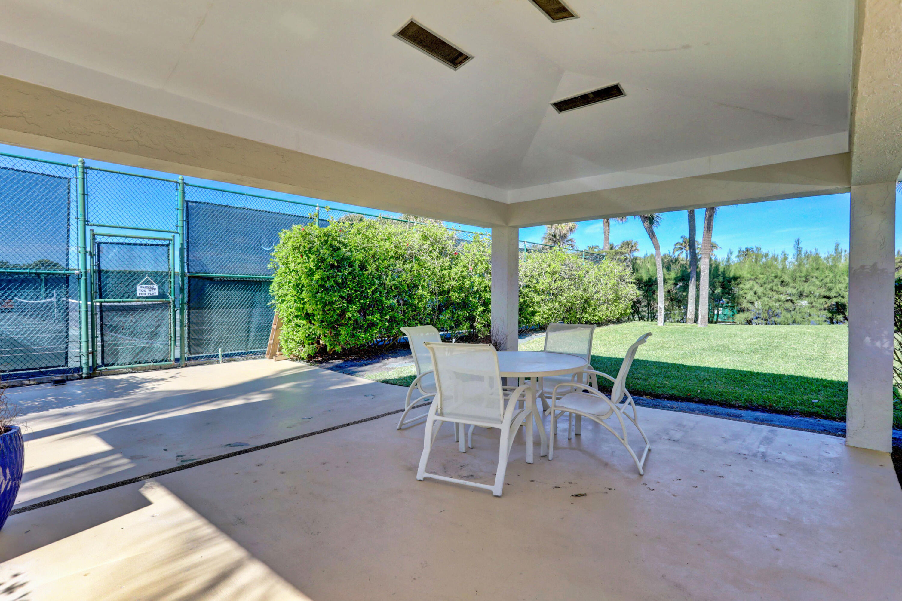 HALCYON OF PALM BEACH - Residential