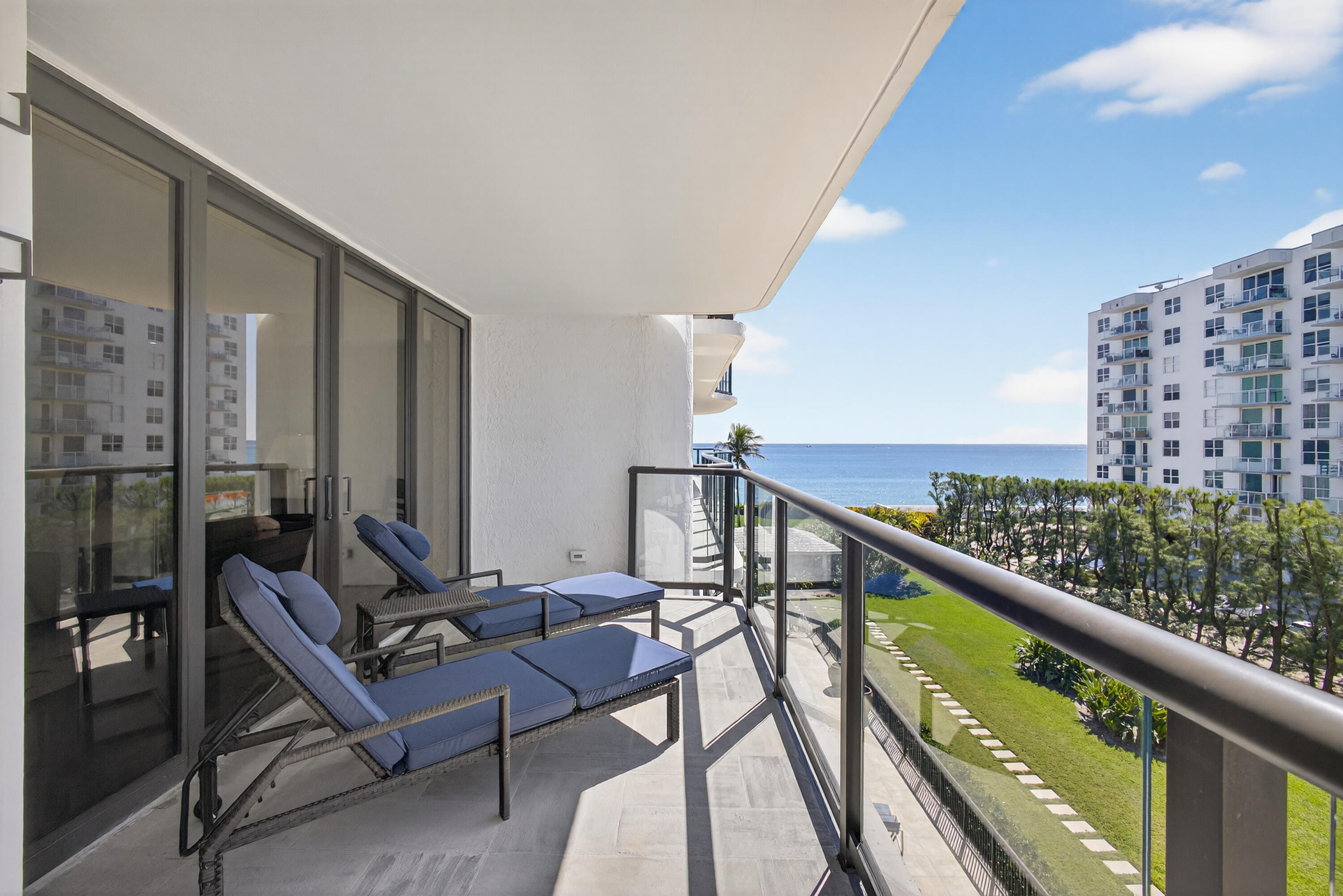 HALCYON OF PALM BEACH - Residential