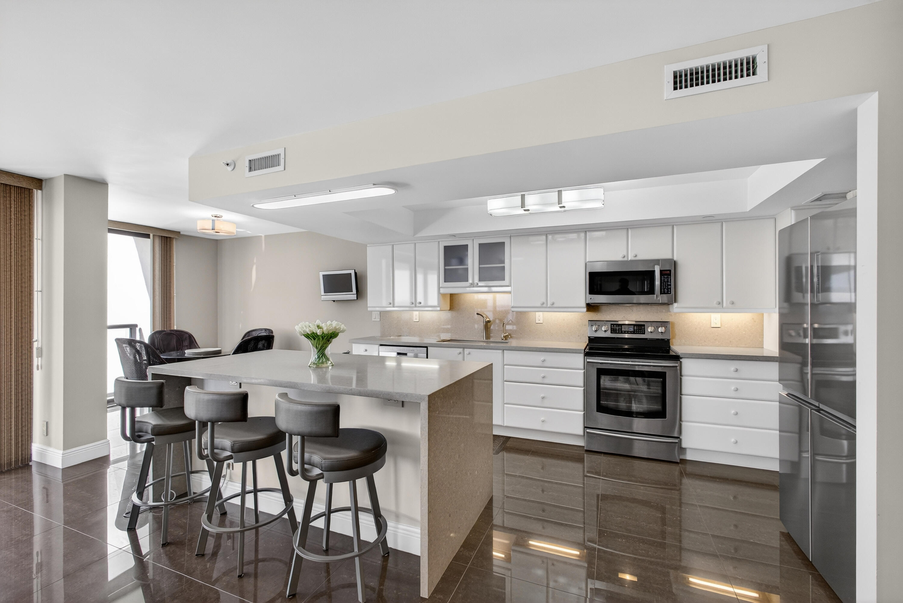 HALCYON OF PALM BEACH - Residential