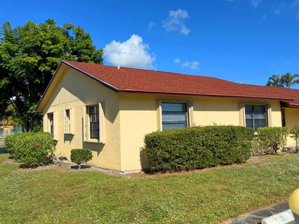 Photo of 440 Glenwood Drive, West Palm Beach, FL 33415 (MLS # R11144170)