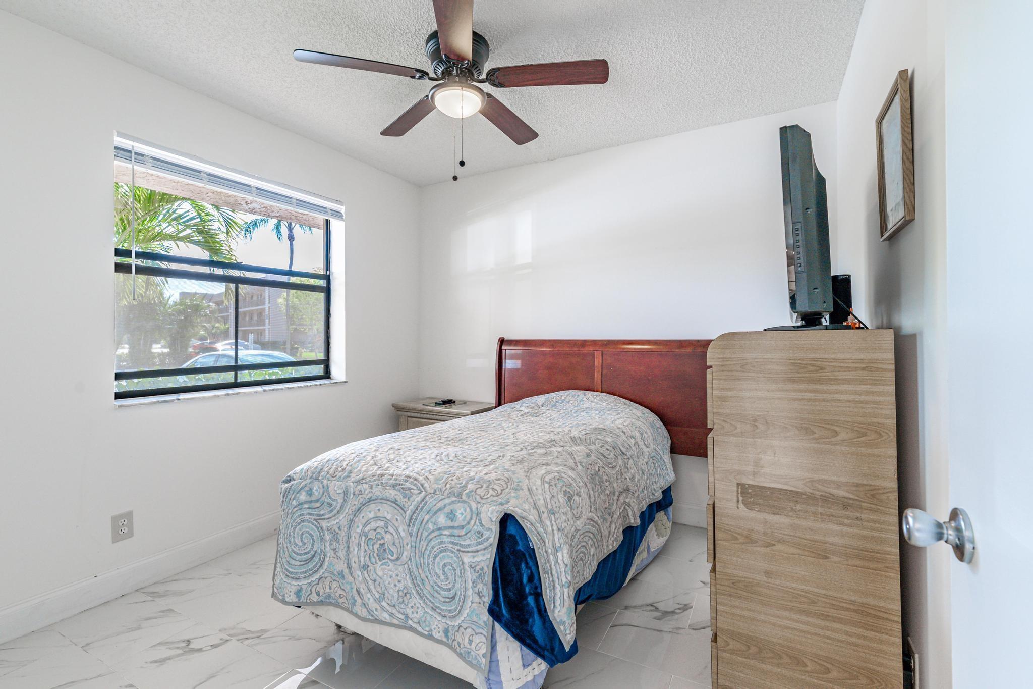 Sunrise Lakes Phase 421 - Residential