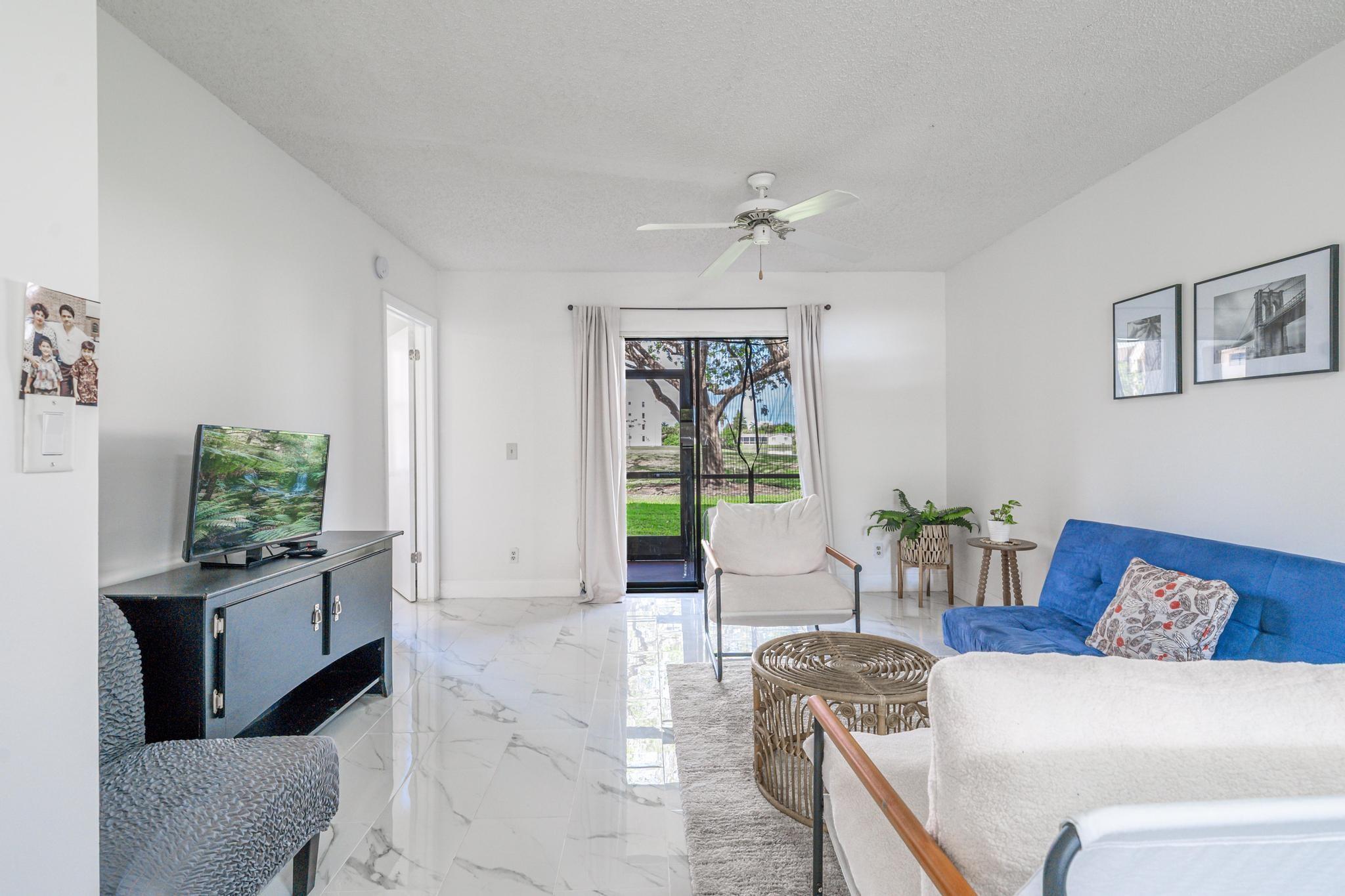 Sunrise Lakes Phase 421 - Residential