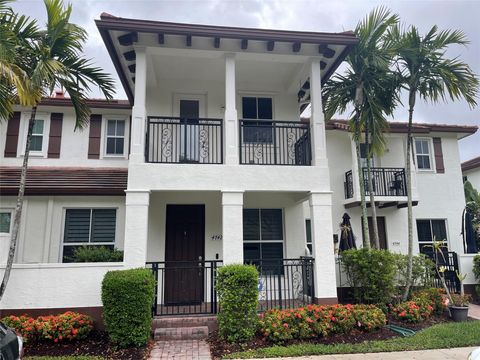 4742 Sierra Ln Coconut Creek FL 33073