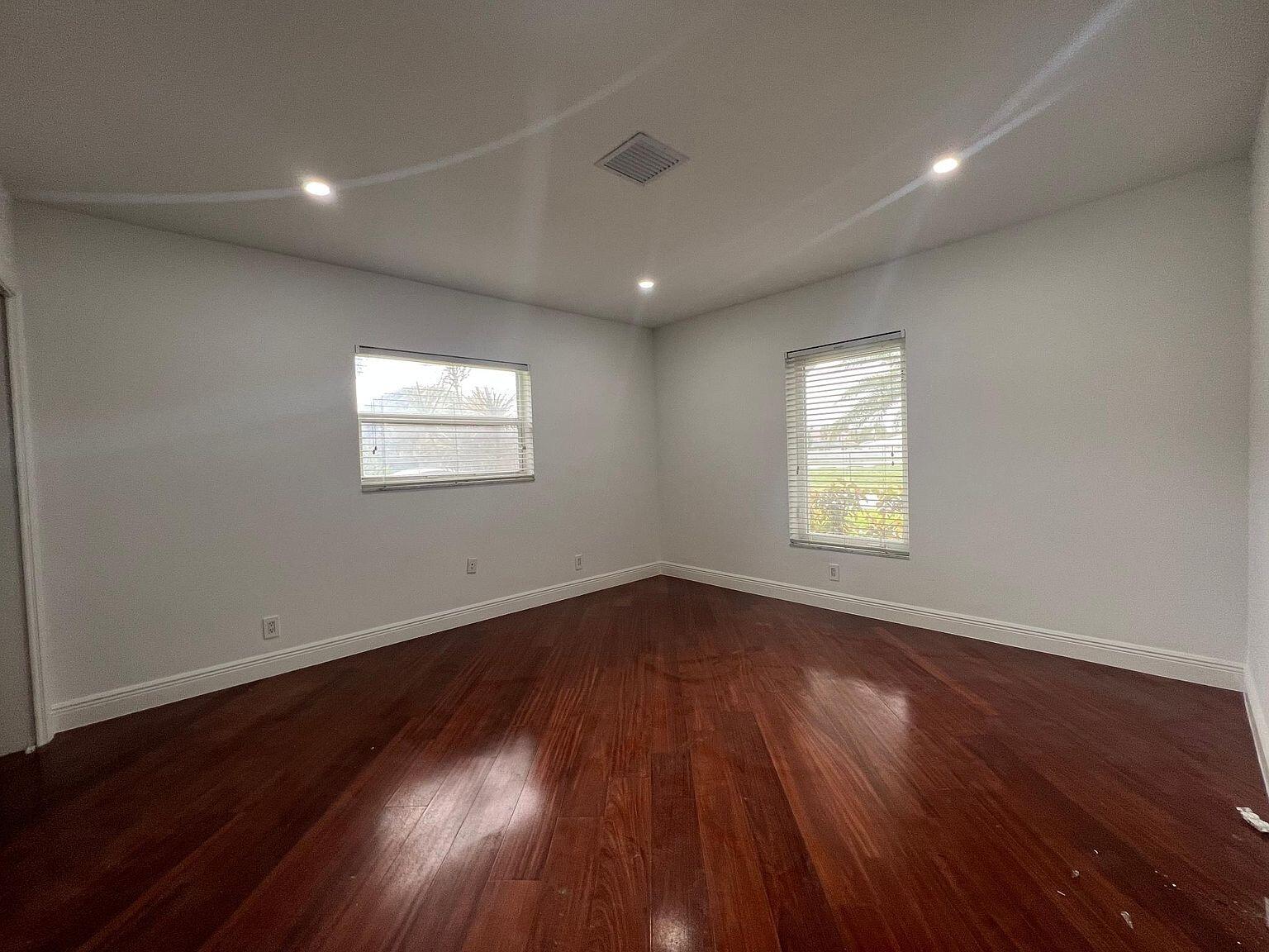 BOCA RATON SQUARE TERRACE - Residential Lease