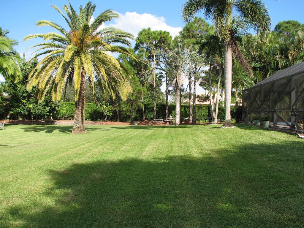 PADDOCK PARK 2 OF WELLINGTON - Residential